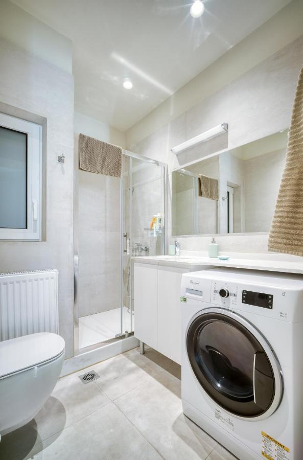 Lovely Sunlit Central Athens 2 Bedroom 2 Bathroom Condo Exterior photo